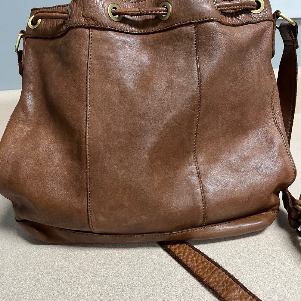 MARTA PONTI BROWN LEATHER & STUDS ADJUSTABLE BUCKET CROSSBODY - Picture 7 of 8